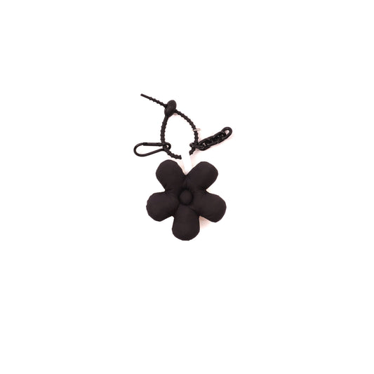 BLACK FLOWER KEYCHAIN